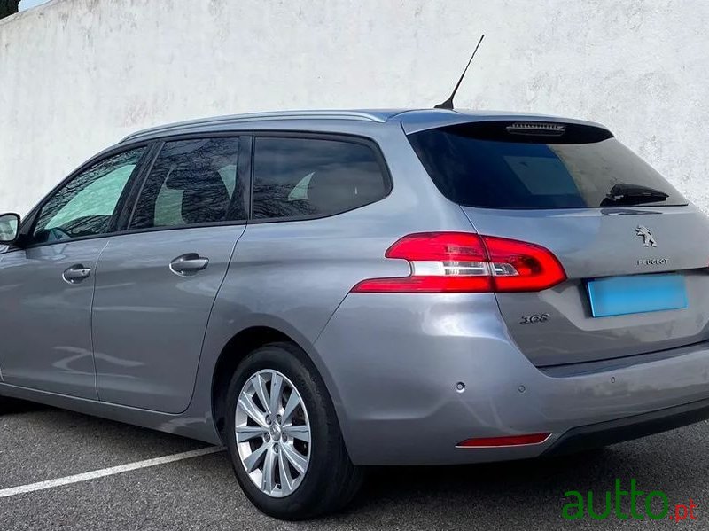 2019' Peugeot 308 Sw photo #2