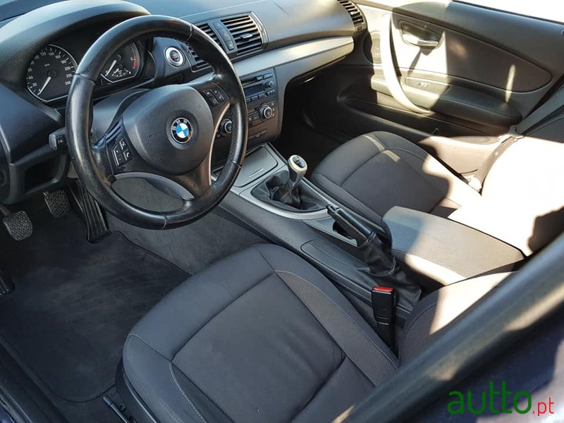 2008' BMW 118 Diesel photo #1