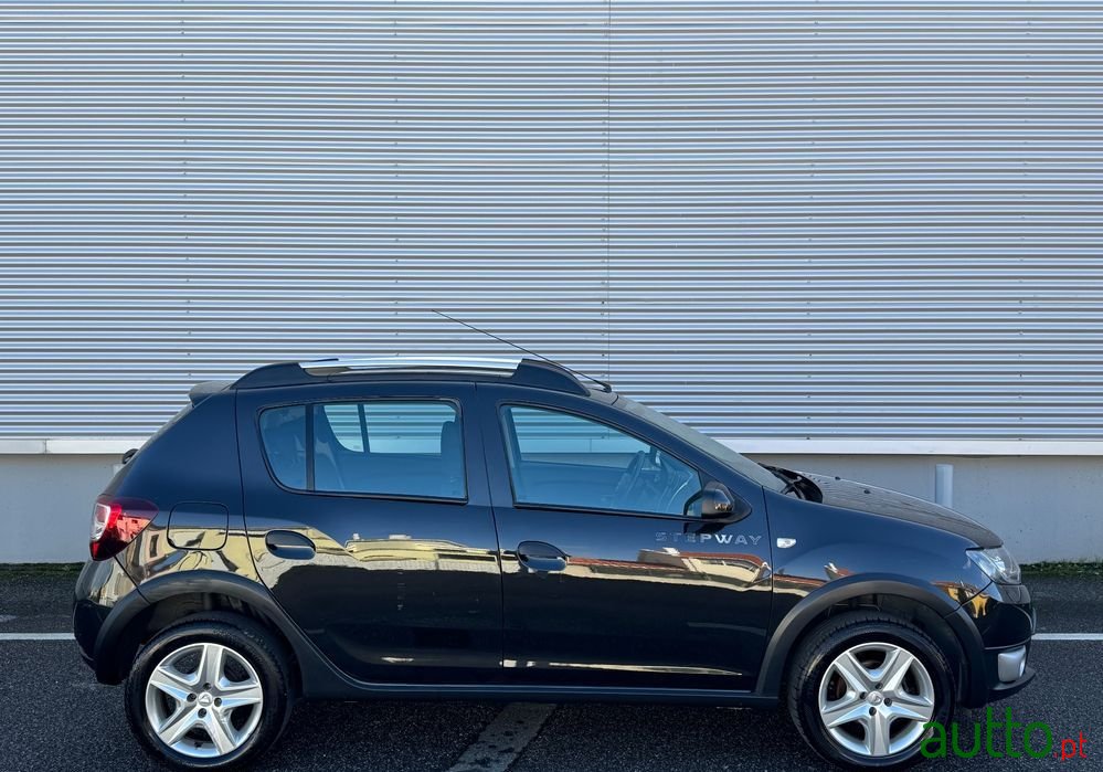 2015' Dacia Sandero Stepway photo #5