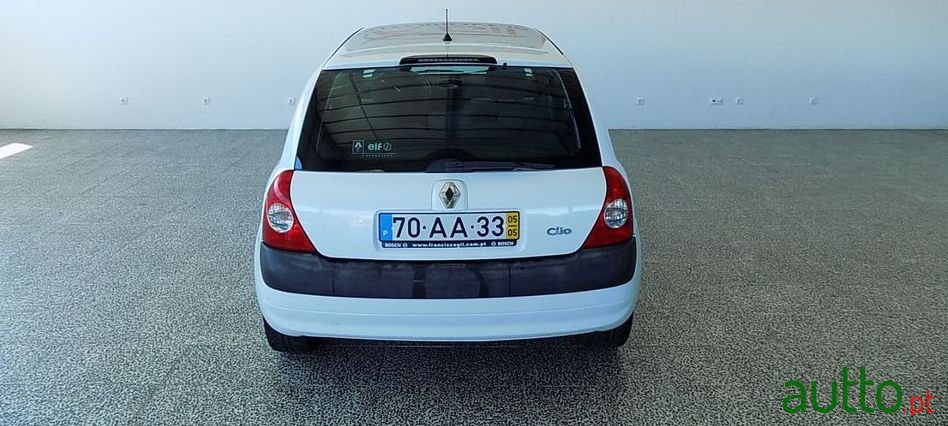 2005' Renault Clio photo #5