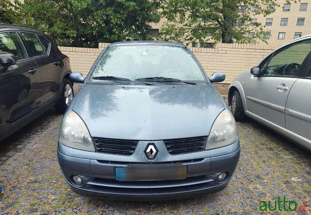 2006' Renault Clio 1.2 16V Confort photo #1