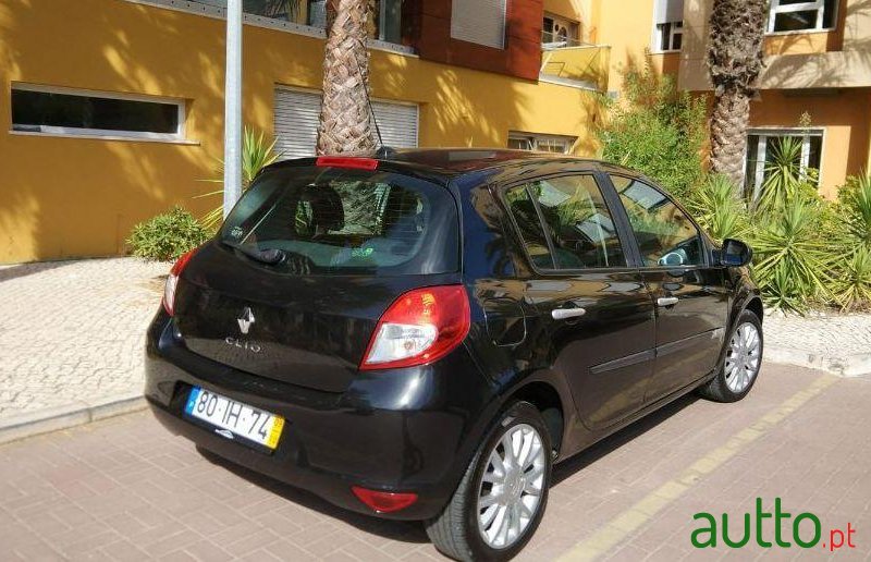 2009' Renault Clio 1.2 Eco2 Gps Edition photo #1