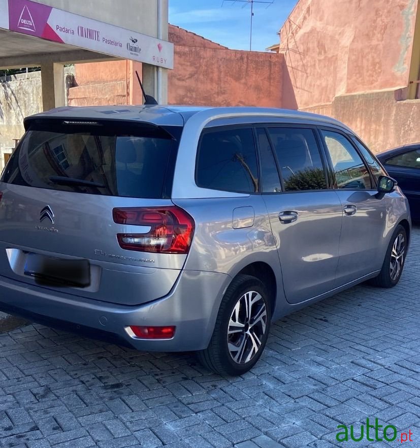 2021' Citroen C4 SpaceTourer photo #1