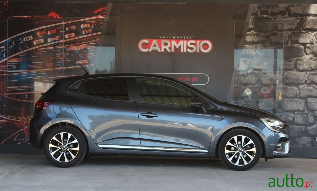 2020' Renault Clio photo #2