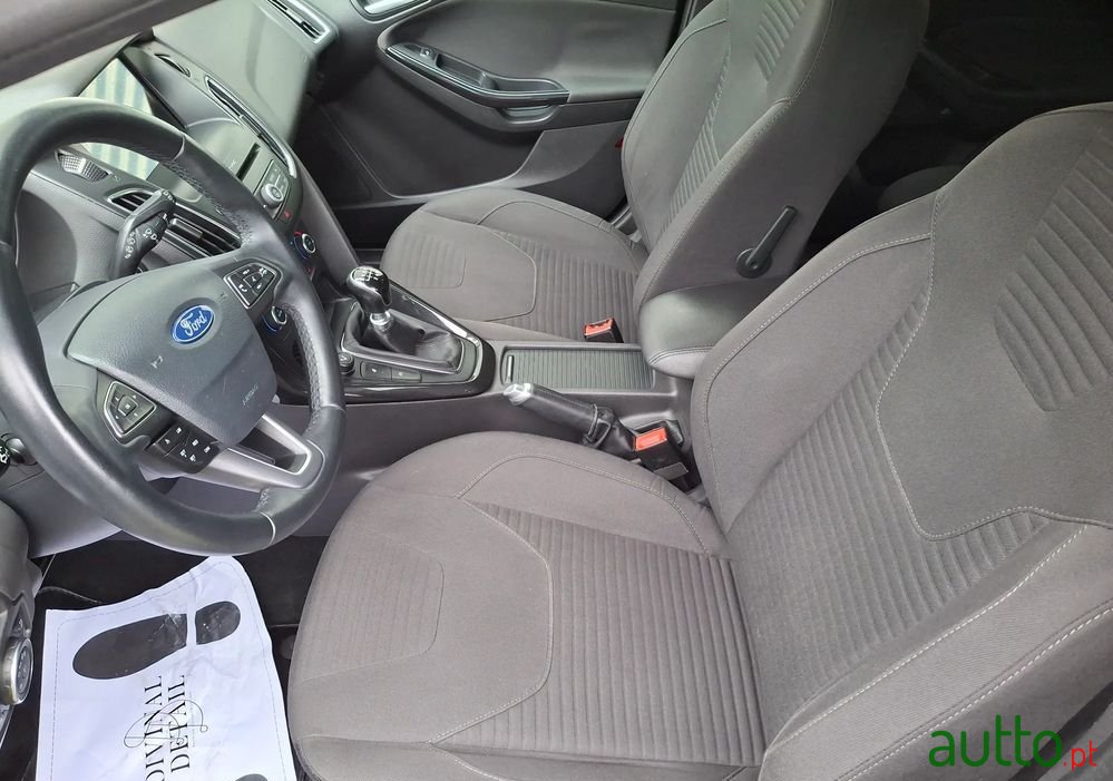 2016' Ford Focus Sw photo #6