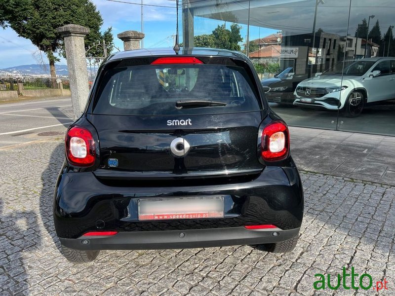 2022' Smart Forfour Eq Passion photo #6