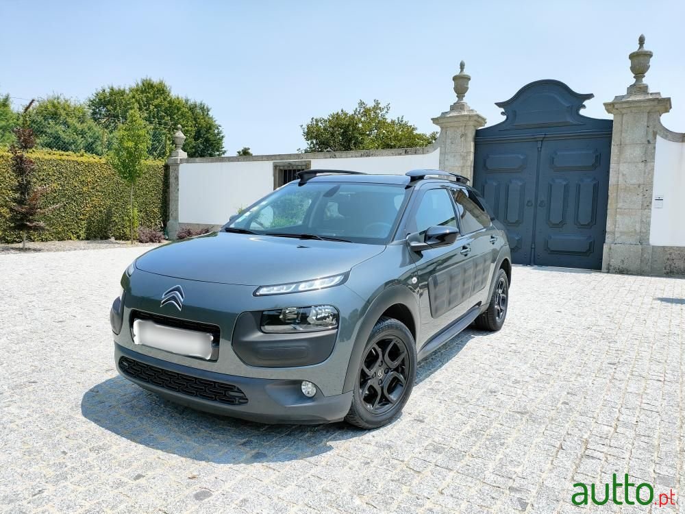 2015' Citroen C4 Cactus photo #1