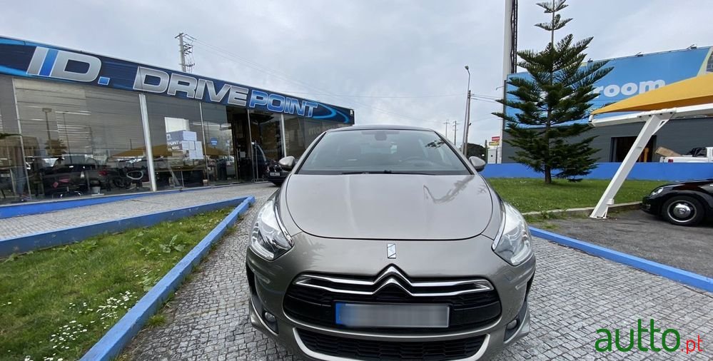 2013' Citroen DS5 photo #4