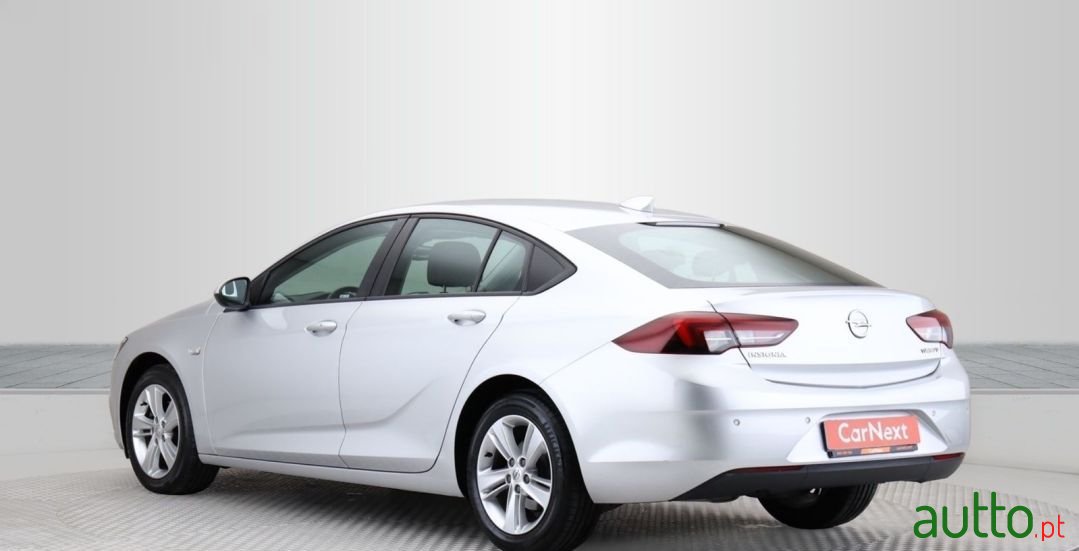 2017' Opel Insignia photo #3