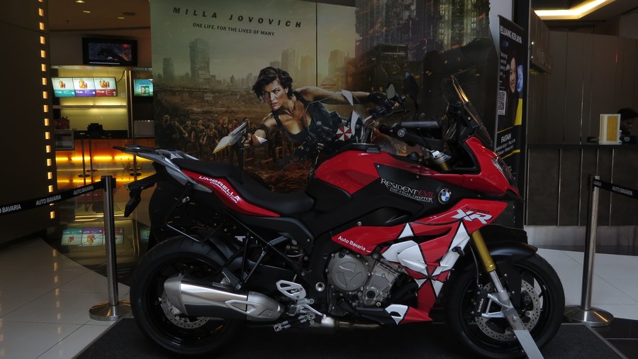 BMW S 1000 XR makes film debut in 'Resident Evil: The Final Chapter'