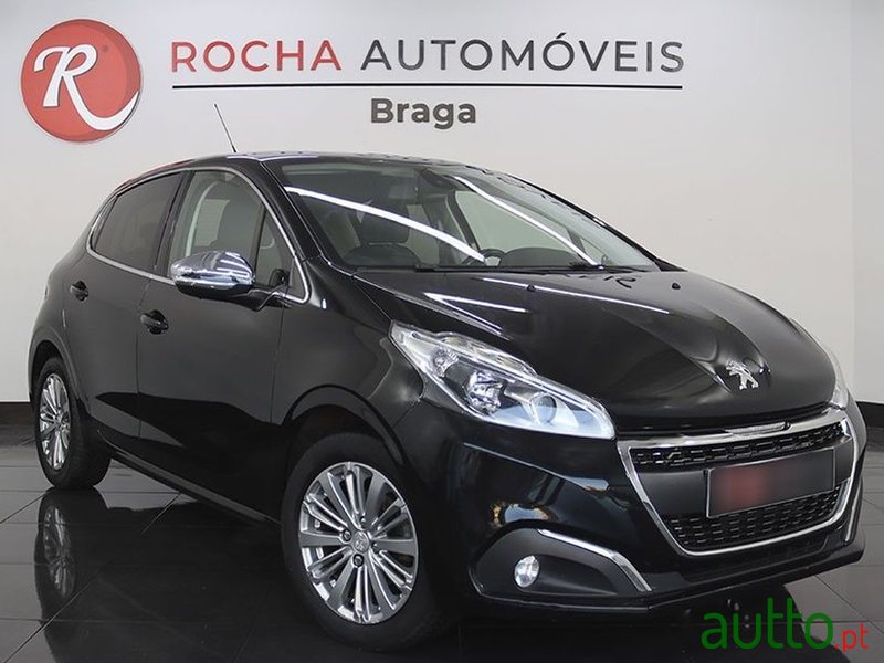 2017' Peugeot 208 1.2 Puretech Active photo #3