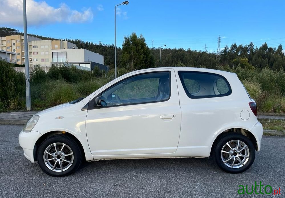 2003' Toyota Yaris 1.4 D-4D Sol photo #1