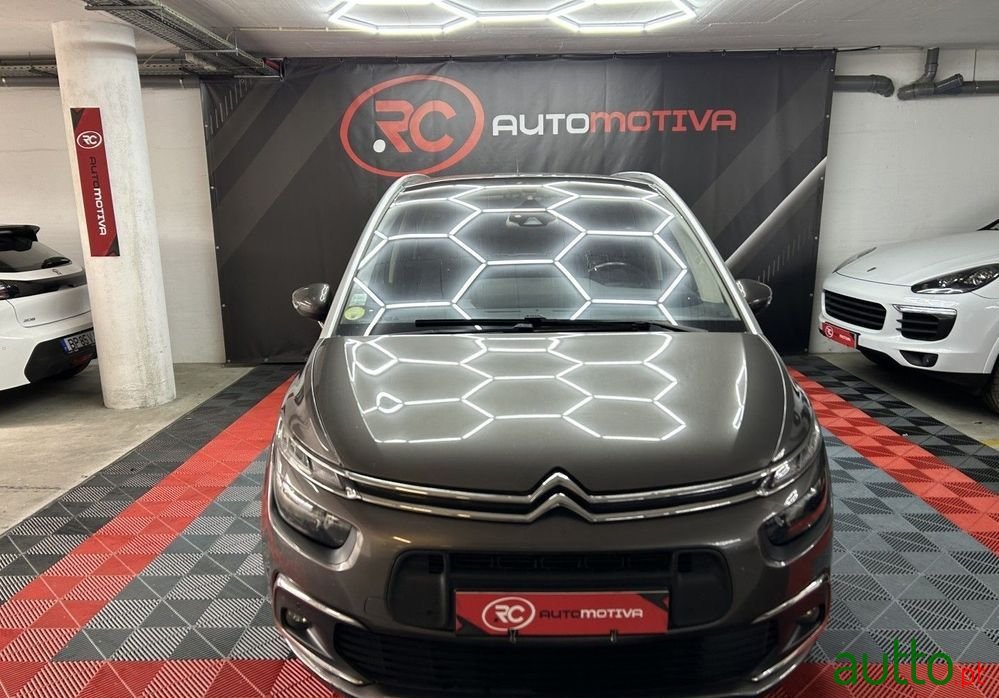 2017' Citroen C4 Grand Picasso photo #2