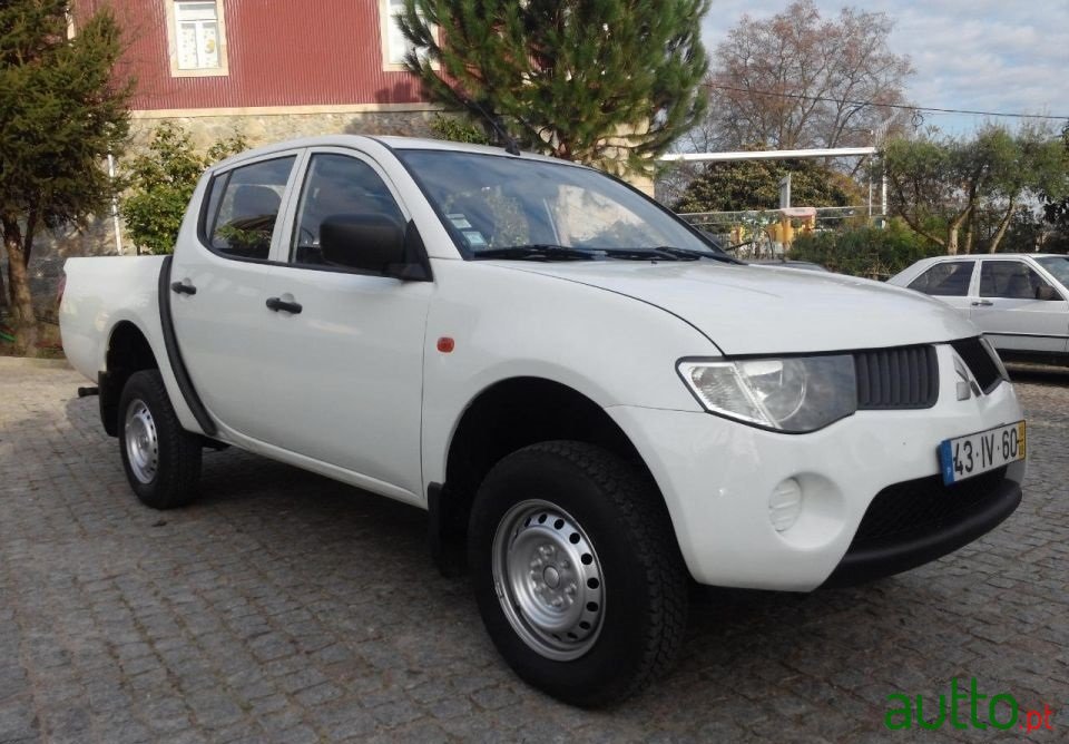 2010' Mitsubishi L 200 2.5D DI.D 4X4 photo #1