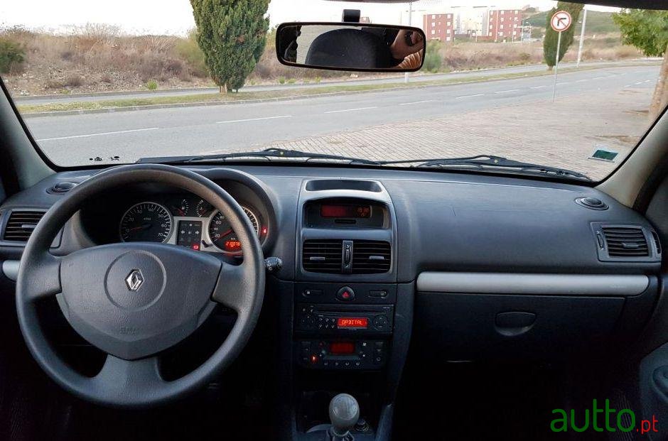 2003' Renault Clio 1.5 Dci Full Extras photo #3