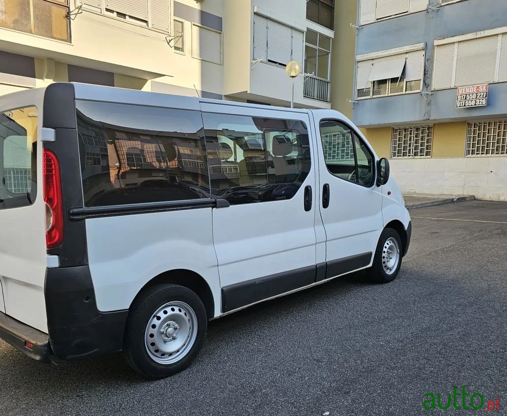 2009' Opel Vivaro photo #4