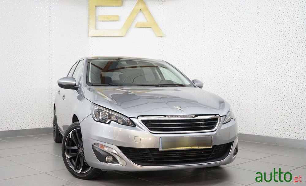 2015' Peugeot 308 1.6 E-Hdi Allure photo #1