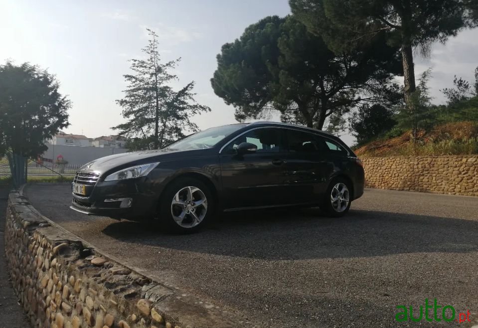 2011' Peugeot 508 Sw photo #3