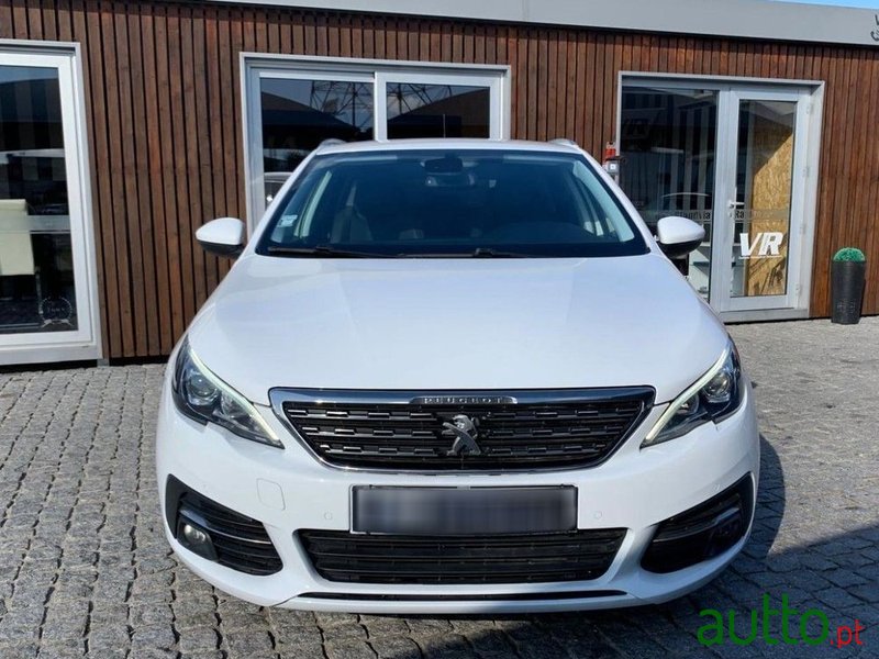 2018' Peugeot 308 Sw photo #2