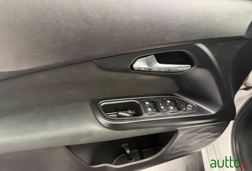 2019' Fiat Tipo Station Wagon photo #6