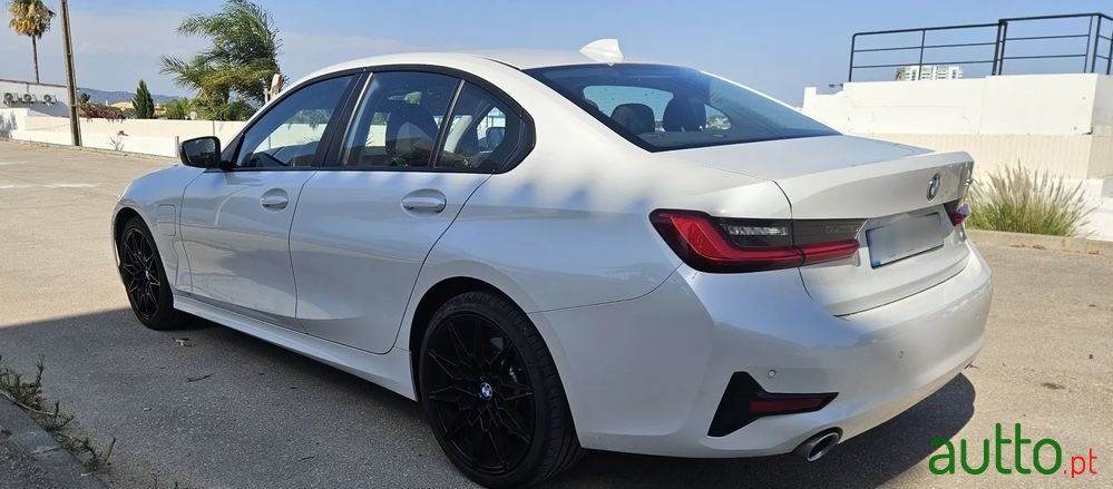 2019' BMW Série 3 E Touring Auto photo #2