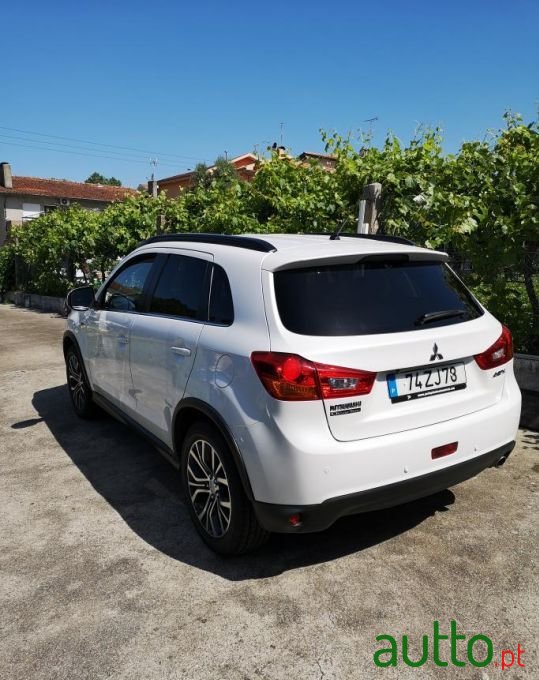 2016' Mitsubishi ASX photo #6