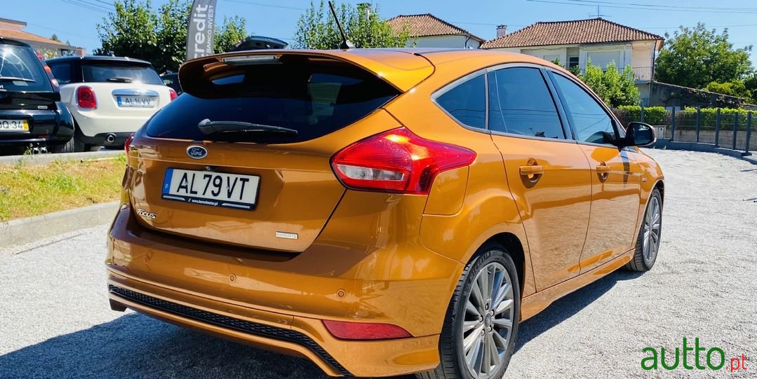 2017' Ford Focus photo #6