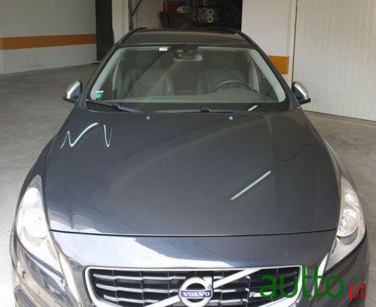 2013' Volvo V60 photo #2