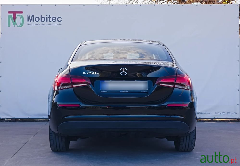 2021' Mercedes-Benz Classe A E Progressive photo #4