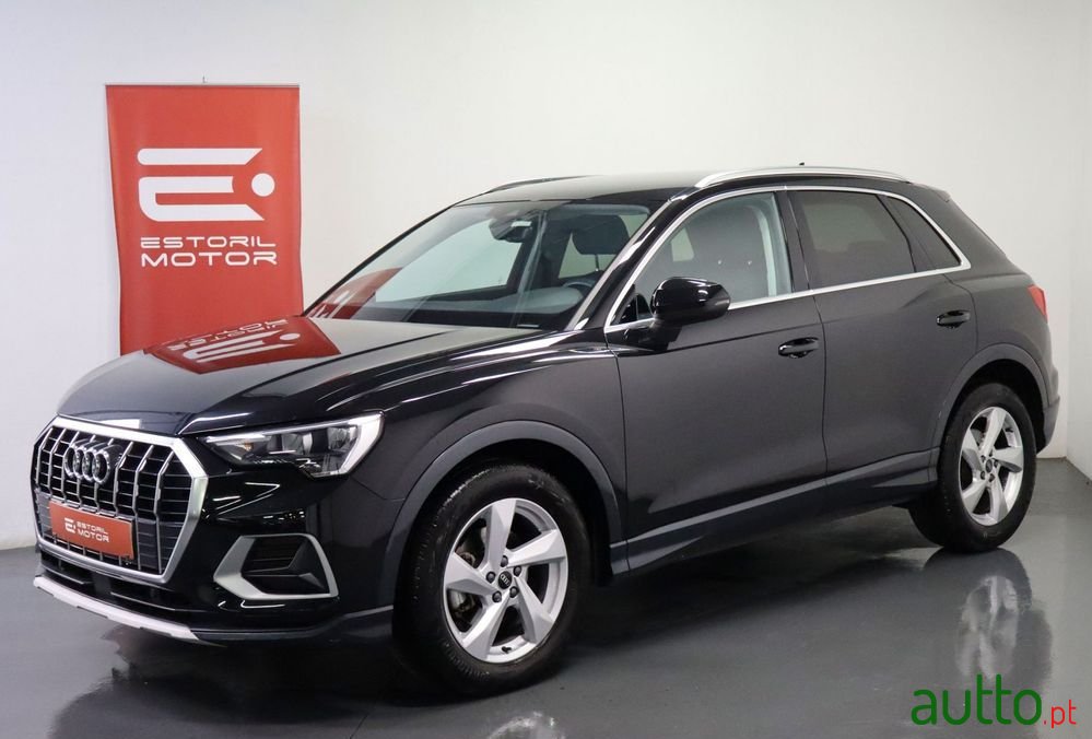 2023' Audi Q3 S Tronic photo #1