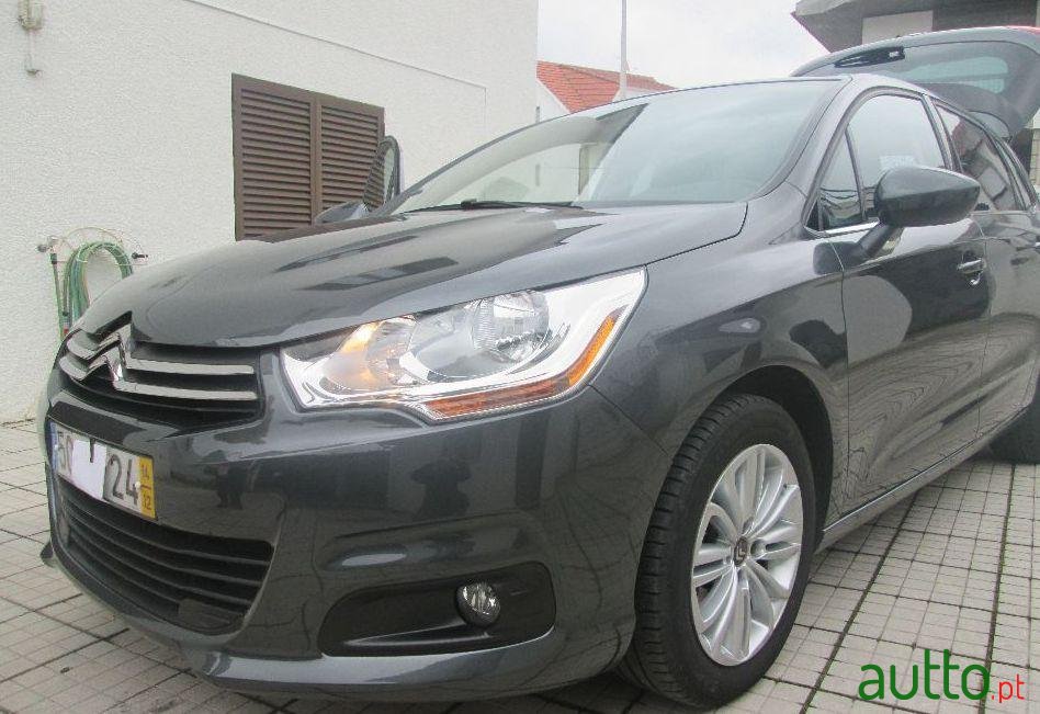 2014' Citroen C4 1.2 Thp 130Cv photo #1