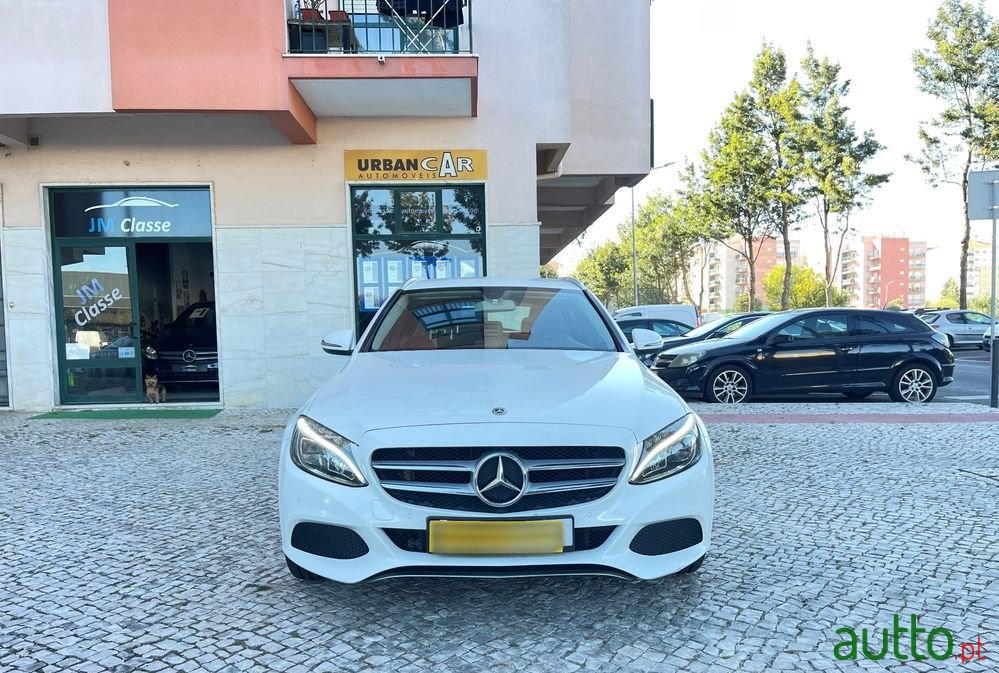 2018' Mercedes-Benz Classe C photo #2