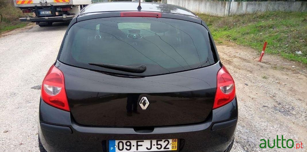 2008' Renault Clio photo #1