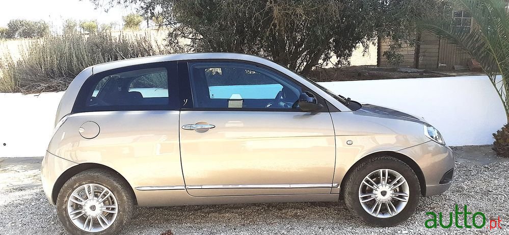 2011' Lancia Ypsilon 1.2 Oro S&S photo #5