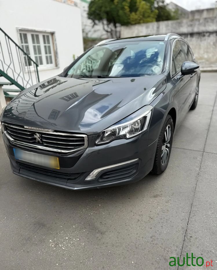 2014' Peugeot 508 Sw photo #2