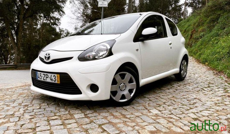 2014' Toyota Aygo photo #3