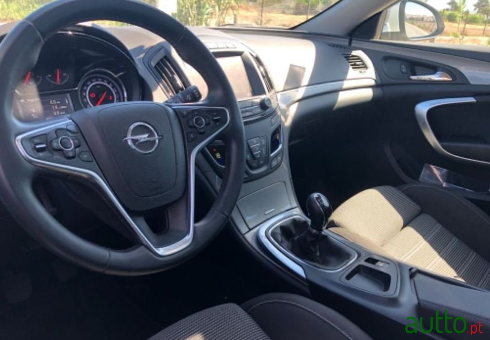 2016' Opel Insignia Sports Tourer photo #4