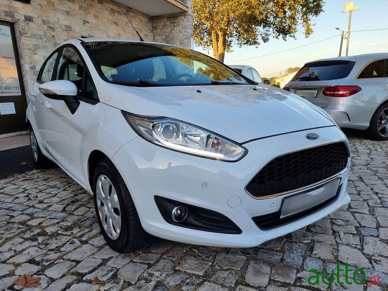 2017' Ford Fiesta 1.5 Tdci Titanium photo #2