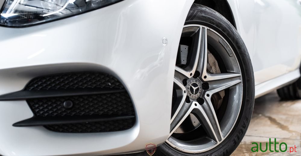 2020' Mercedes-Benz Classe E photo #4