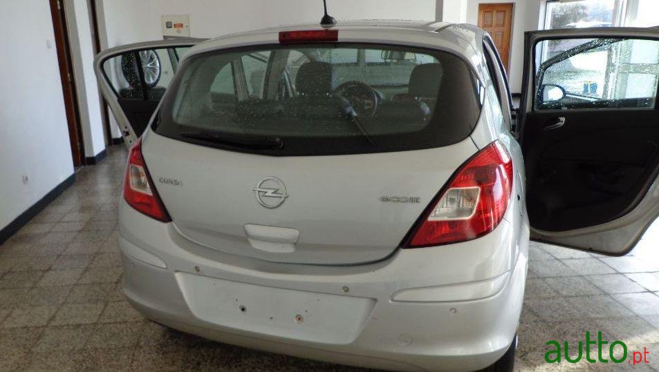 2012' Opel Corsa 1.3 Cdti 150 Anos photo #2