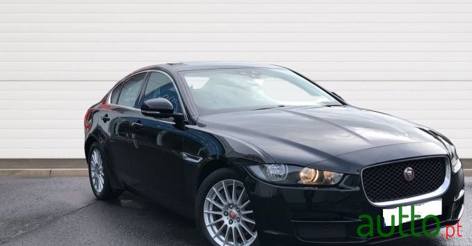 2016' Jaguar Xe photo #1