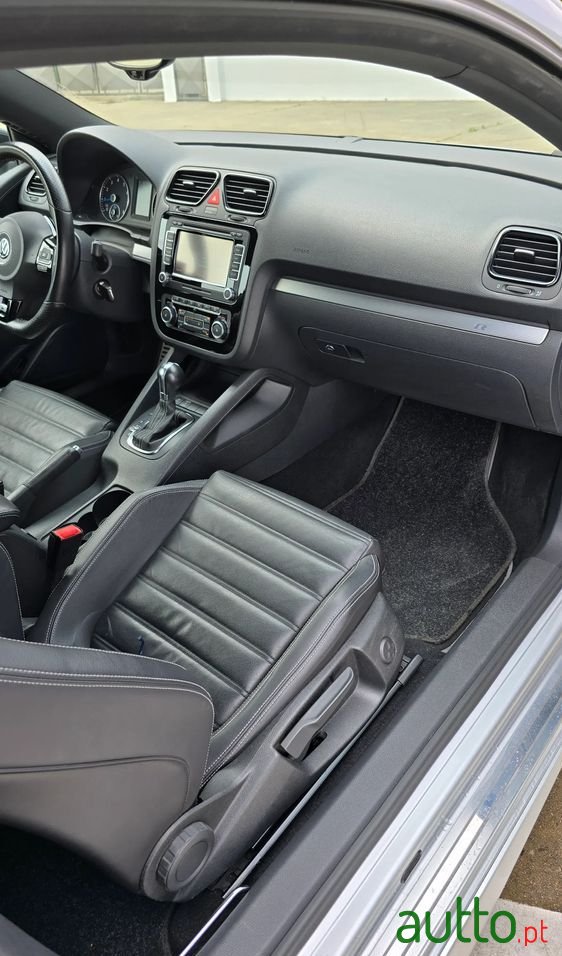 2010' Volkswagen Scirocco 2.0 Tsi R Dsg photo #5