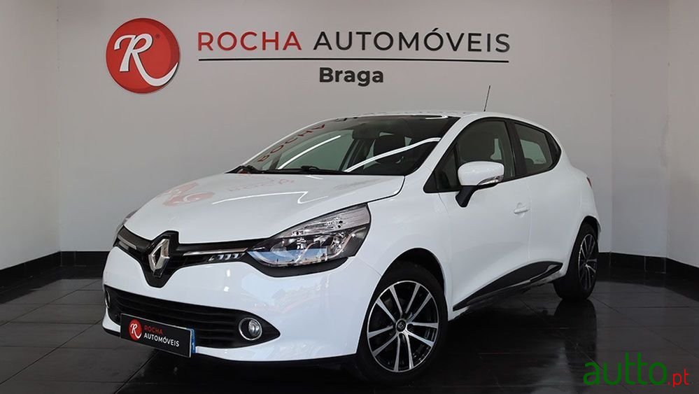 2015' Renault Clio photo #1