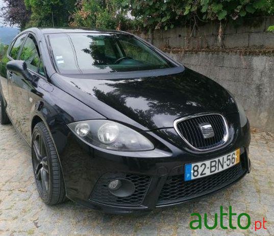 2006' SEAT Leon photo #3