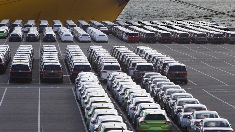 Vendas de automóveis em Portugal caem 9% em outubro