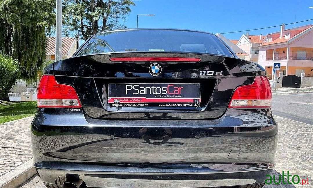 2011' BMW 118 photo #4