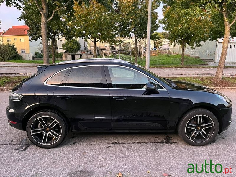 2019' Porsche Macan photo #3