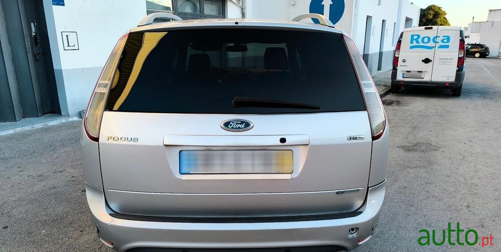 2011' Ford Focus Sw photo #6