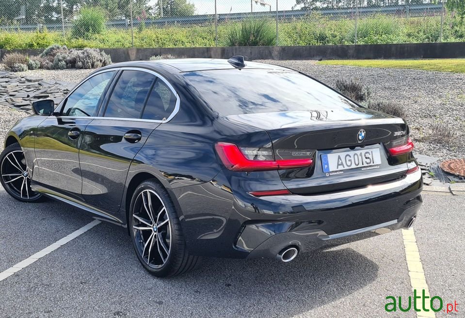 2021' BMW 320 photo #2
