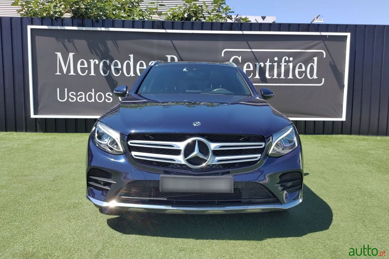 2018' Mercedes-Benz Glc-250 photo #2